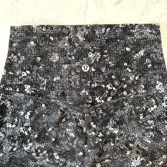 Lululemon Align High Rise 25” - Picture 3 of 6